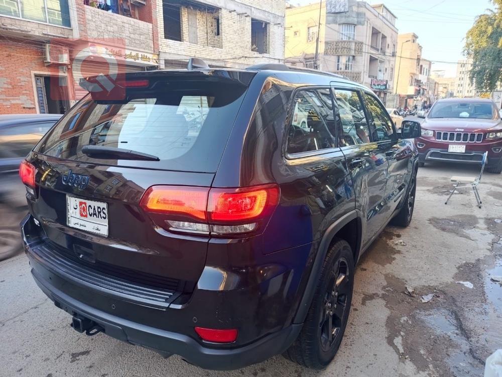 جيب جراند شيروكي